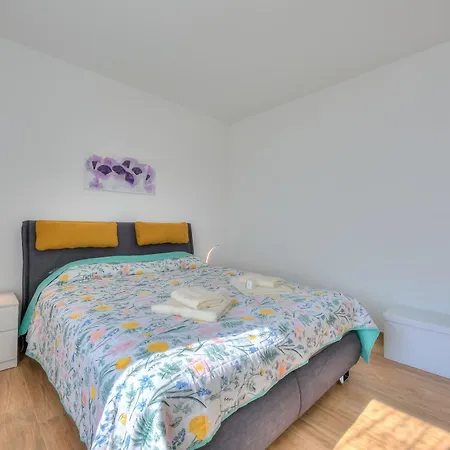 Ca' Gina Panoramica - Monte Bre - Happy Apartment Lugano