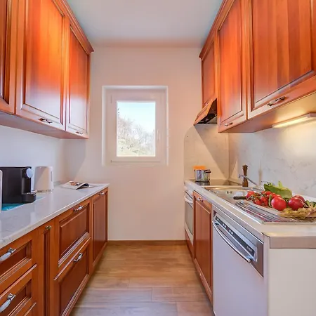 Apartment Ca' Gina Panoramica - Monte Bre - Happy