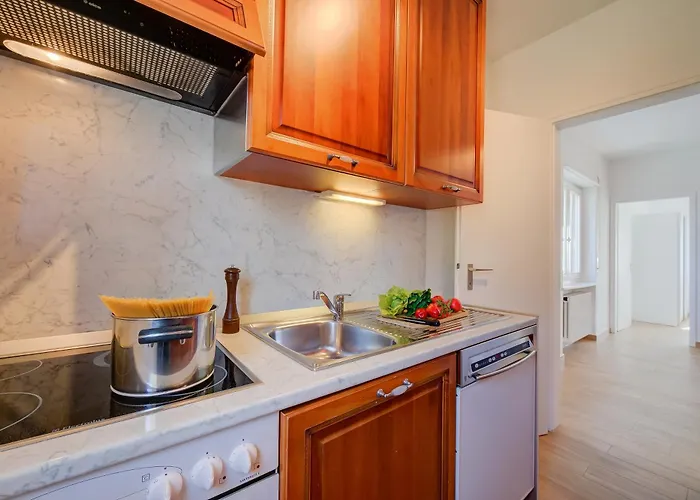 Ca' Gina Panoramica - Monte Bre - Happy アパート