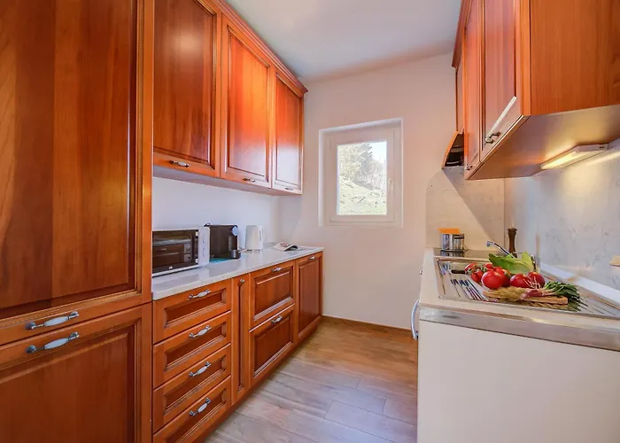 Ca' Gina Panoramica - Monte Bre - Happy