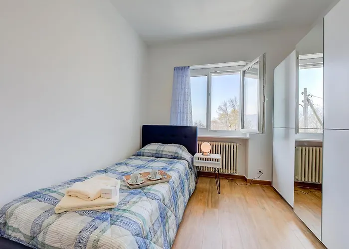 Ca' Gina Panoramica - Monte Bre - Happy Apartamento *