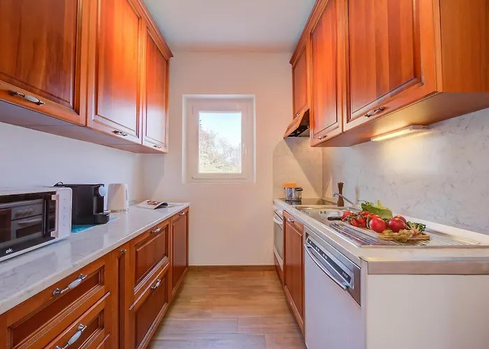 Apartamento Ca' Gina Panoramica - Monte Bre - Happy